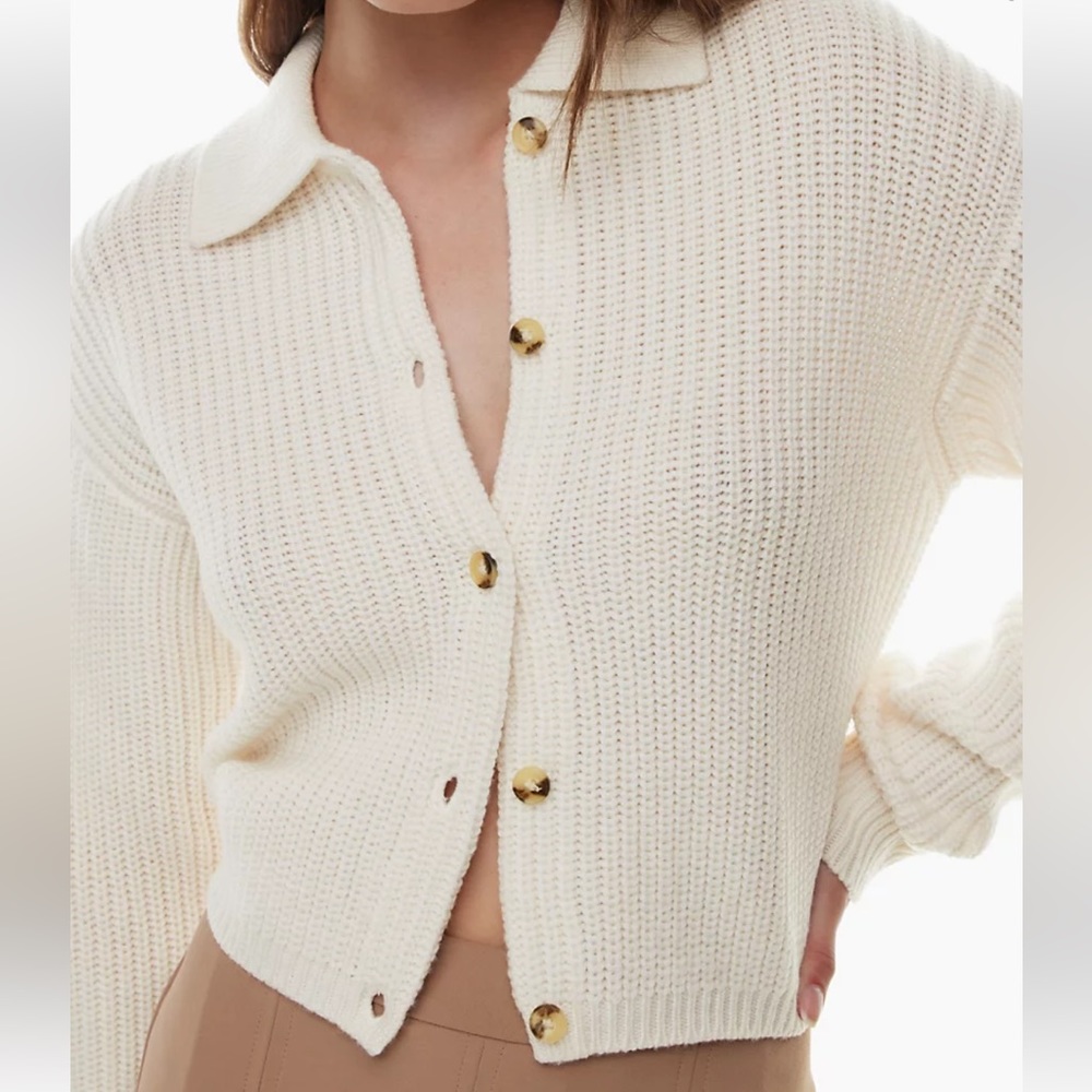 NWOT Aritzia Cream Button-Up Cardigan